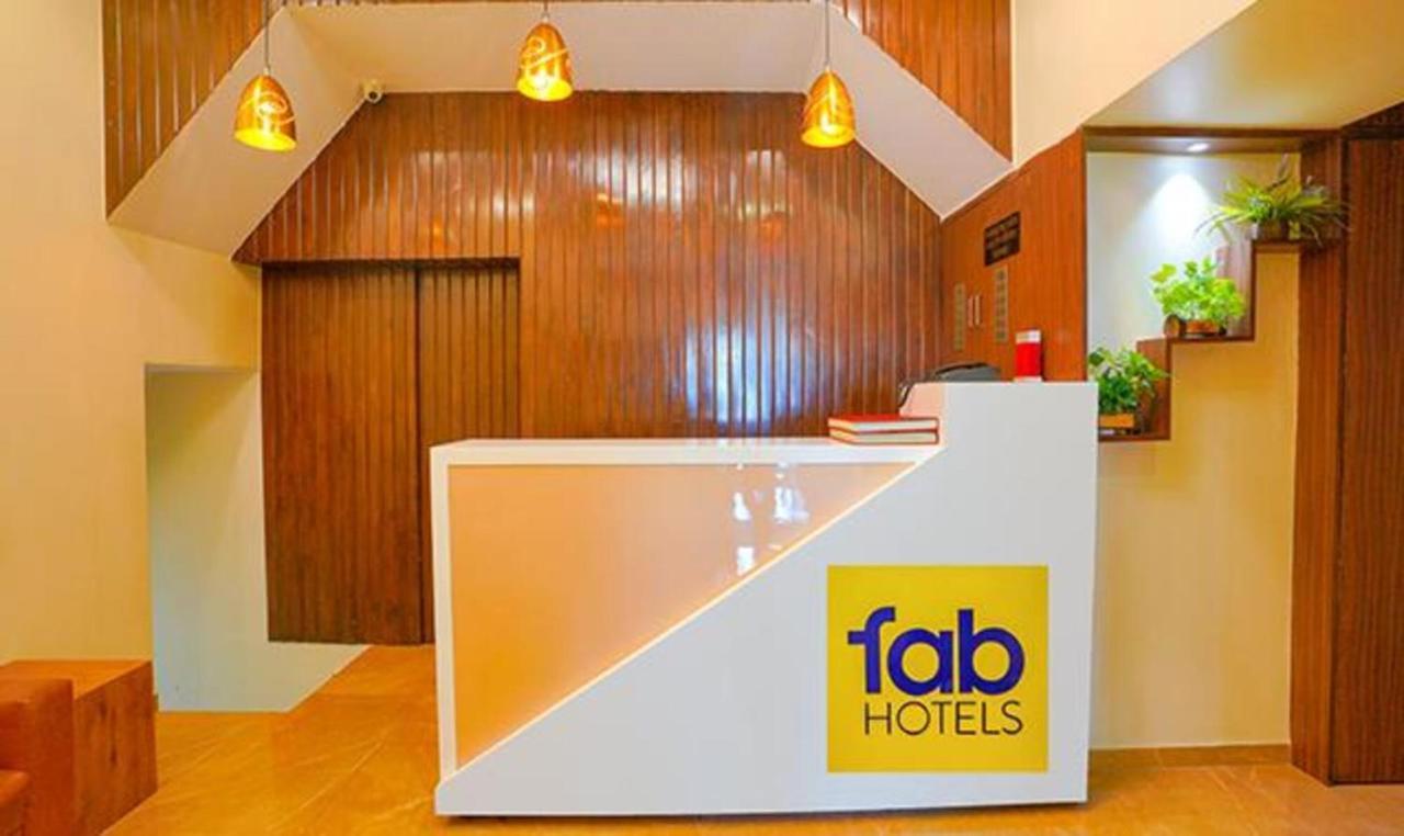 Hotel Fabexpress Colaba Grand Mumbai Exterior foto