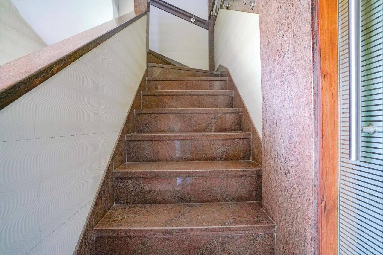 Hotel Fabexpress Colaba Grand Mumbai Exterior foto